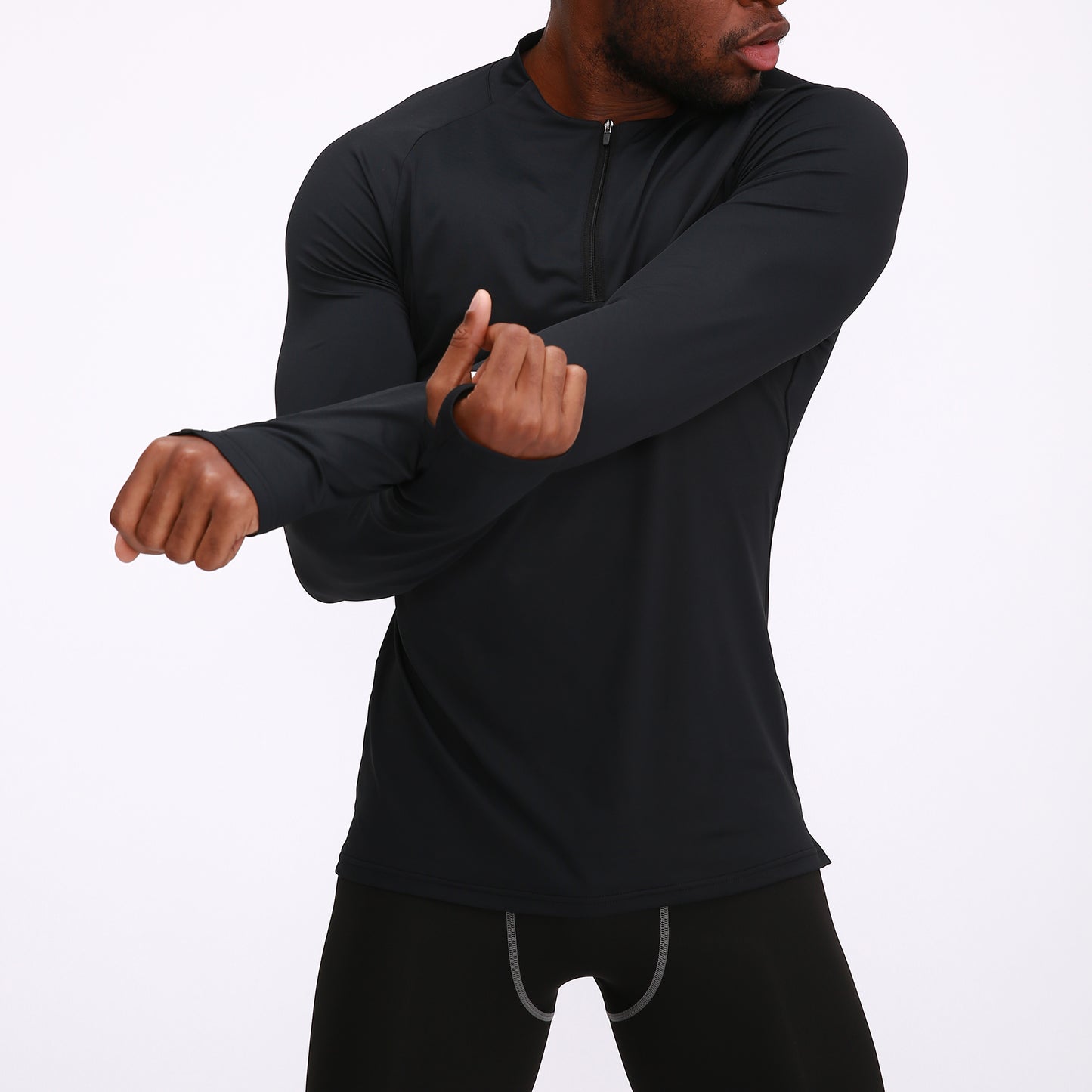 Men's tight fitting round neck long sleeved T-shirt in black